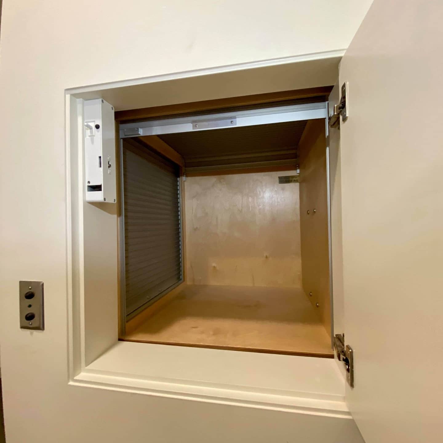 Dumbwaiter elevator in office