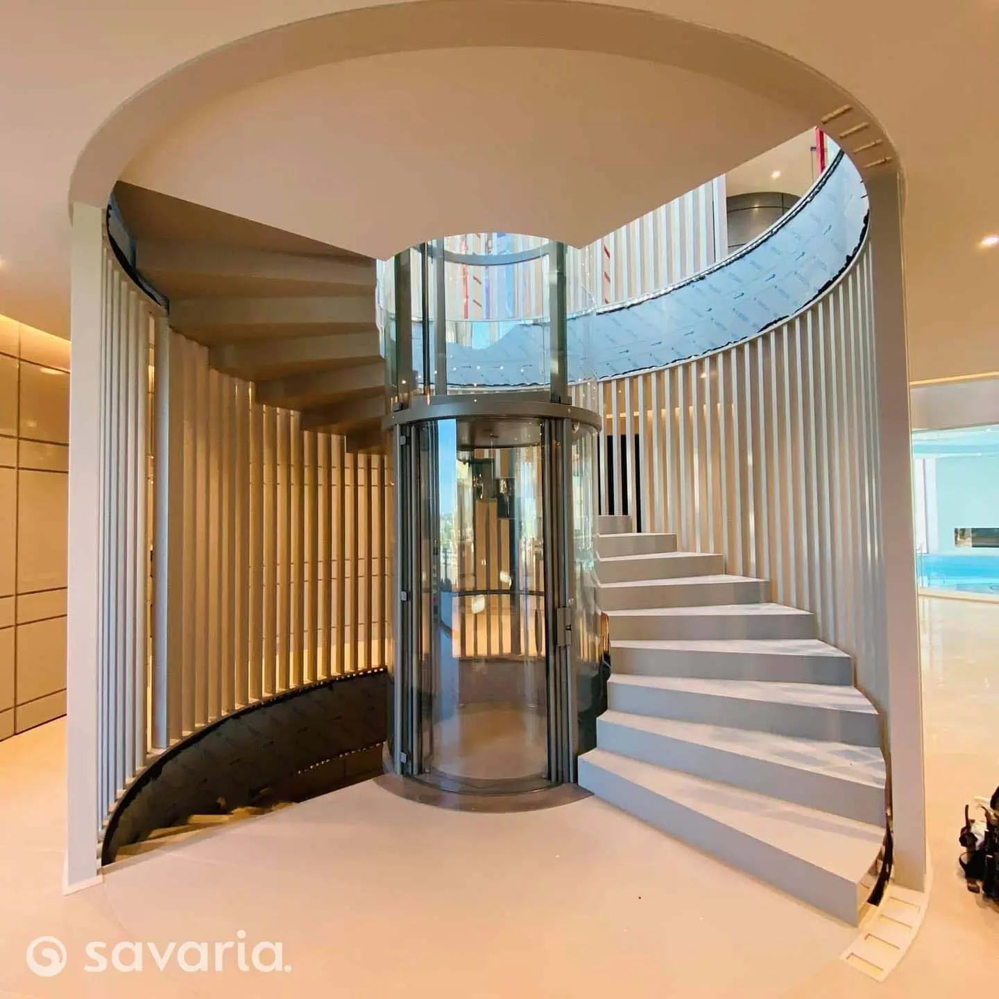 Savaria Curved Staircase Round Vuelift